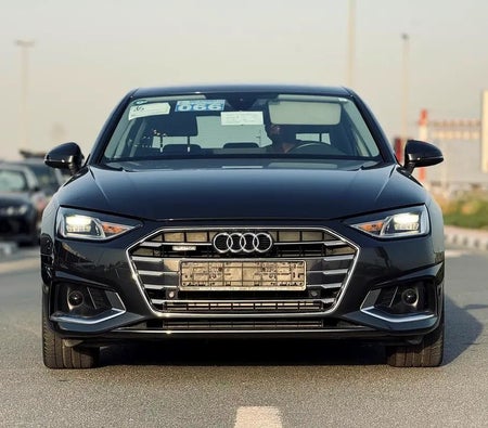 Audi A4 2021, photo 2 of 4