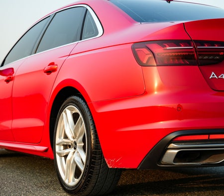 rojo Audi A4 S Line 2023