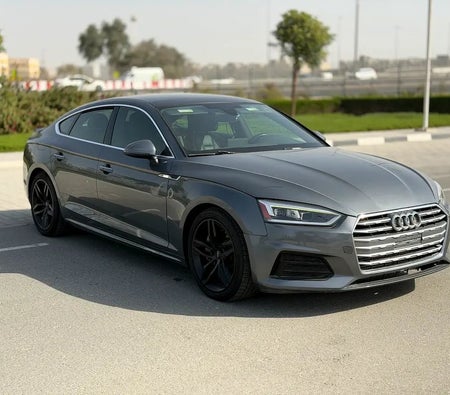 Gris Audi A5 2019