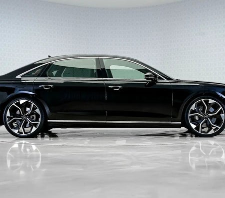 Noir Audi A8 55 TFSI Quattro 2026