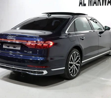 Audi A8 2022, photo 3 of 4
