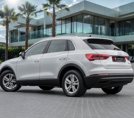 Weiß Audi Q3 2023