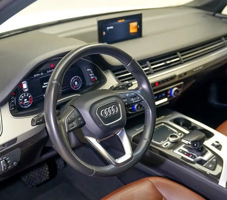 Weiß Audi Q7 45 TFSI quattro S line 2018