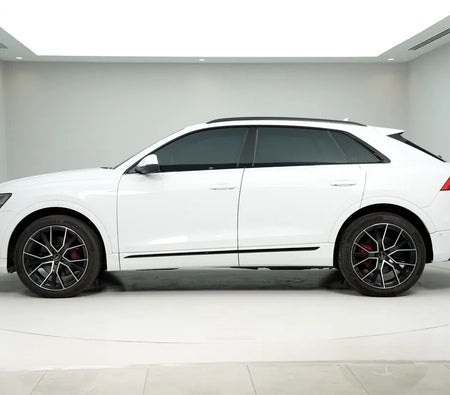 Audi Q8 55 TFSI quattro S line 2022, photo 3 of 4