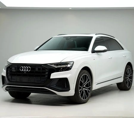 Audi Q8 55 TFSI quattro S line 2022, photo 1 of 4