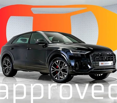 Schwarz Audi Q8 55 TFSI quattro S line 2023 Schwarz Audi Q8 55 TFSI quattro S line 2023