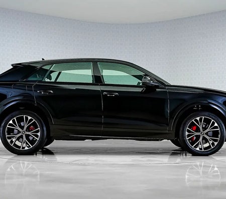 Schwarz Audi Q8 55 TFSI quattro S line 2023 Schwarz Audi Q8 55 TFSI quattro S line 2023