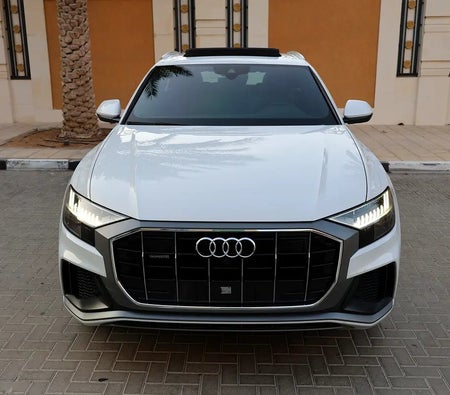 Audi Q8 55 TFSI Quattro 2020, photo 2 of 4