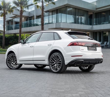 Bianca Audi Q8 S-Line 2024
