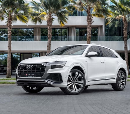 أبيض أودي Q8 S-Line 2022 أبيض أودي Q8 S-Line 2022