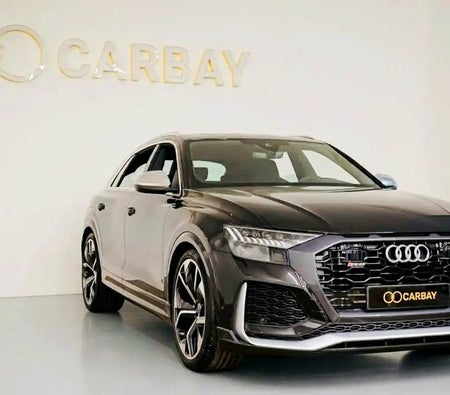 Negro Audi RS Q8 2023