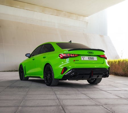 Verde Audi RS3 2026