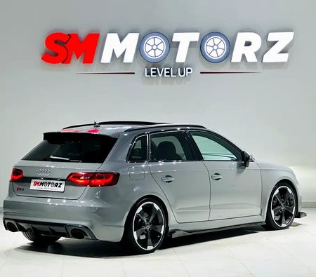 gris Audi RS3 2016