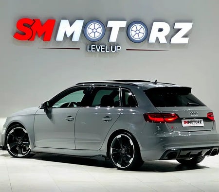 gris Audi RS3 2016