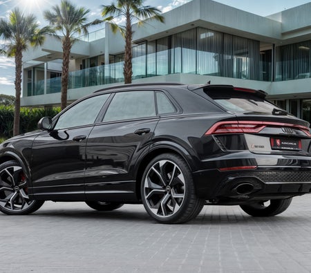 Black Audi RS Q8 2023