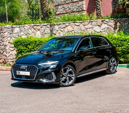 Siyah Audi A3 2024