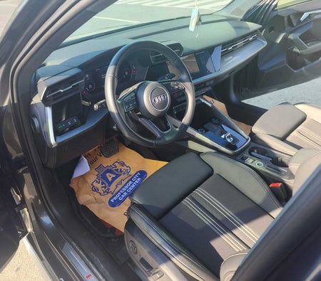 Schwarz Audi A3 2024
