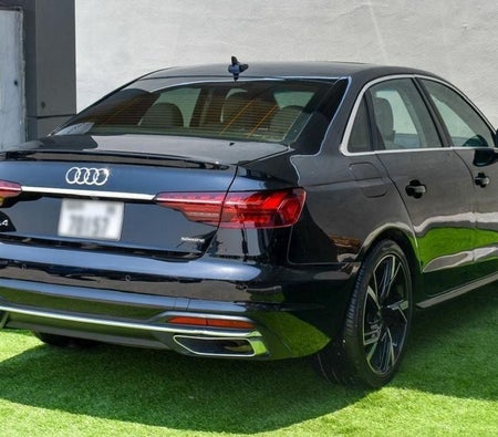 Audi A4 2.0T quattro 2021, photo 3 of 4