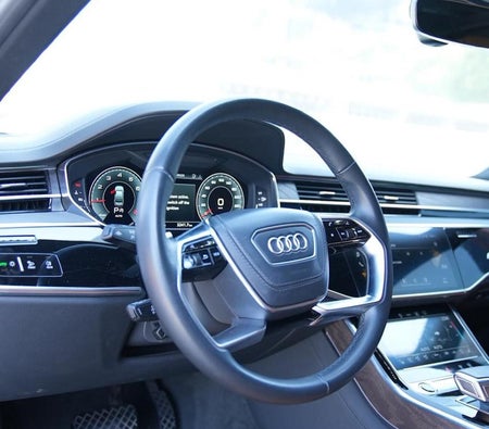 Audi A8 2022, photo 2 of 4