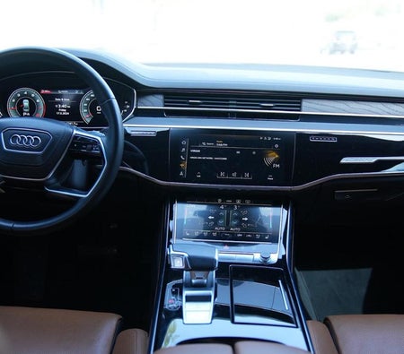Audi A8 2022, photo 3 of 4