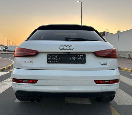 Audi Q3 2018, photo 2 of 4