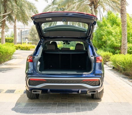 Audi Q5 2025, photo 4 of 4