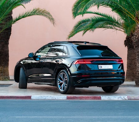 Black Audi Q8 2023