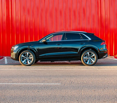 Black Audi Q8 2023