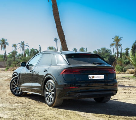 Black Audi Q8 2023