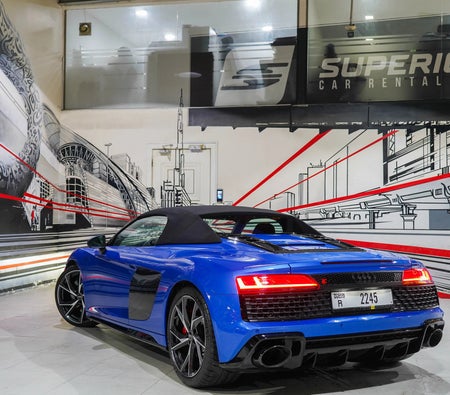 Blue Audi R8 Performance Spyder 2023