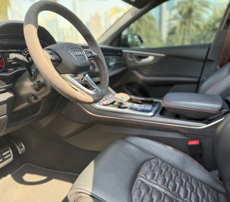 Audi RS Q8 2023