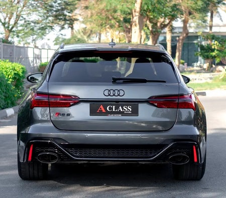 Grijs Audi RS6 2024