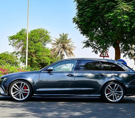 Audi RS6  2018, photo 3 of 4
