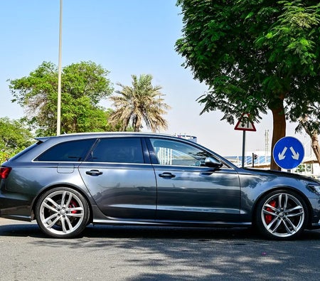 Audi RS6  2018, photo 4 of 4