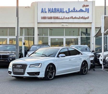 Audi S8 2014, photo 4 of 4
