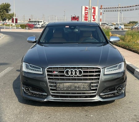 Audi S8 S-Line 2015, photo 2 of 4