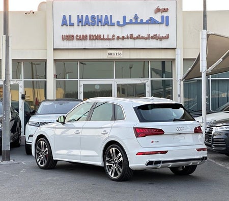 White Audi SQ5 2020