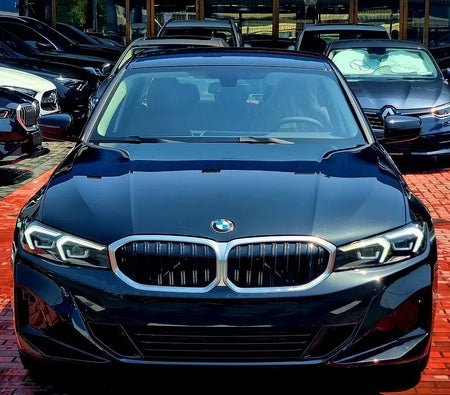 Black BMW 318i 2025