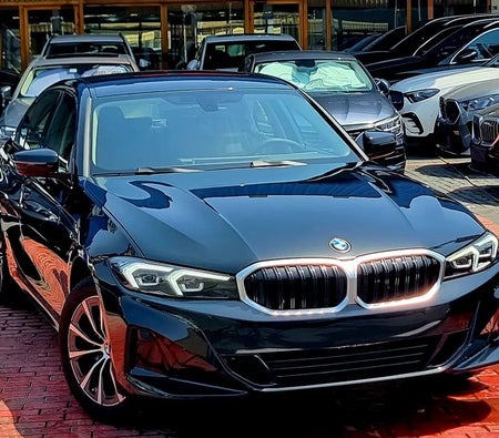 Black BMW 318i 2025