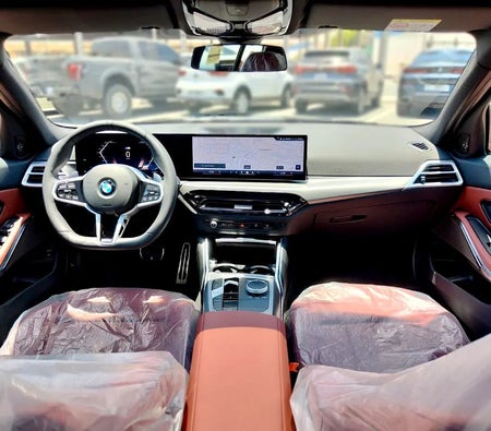 Black BMW 318i 2026