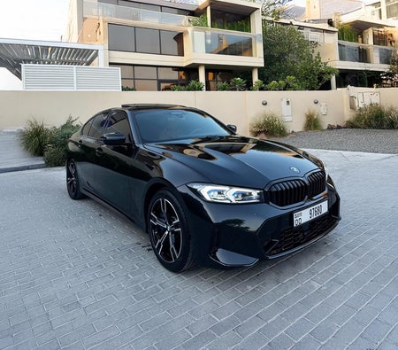 affitto BMW 320i 2024 in Dubai