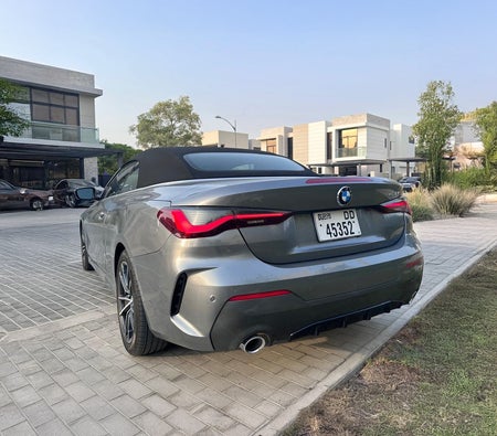 gris BMW 430i Convertible 2025