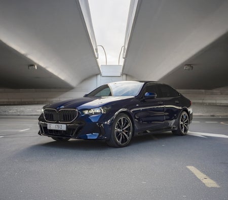 Blau BMW 520i 2025 Blau BMW 520i 2025