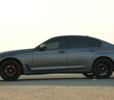 Gris mat BMW 530i 2023