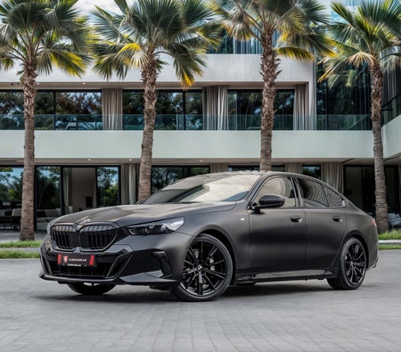 BMW 5 Series 2025, photo 1 of 4