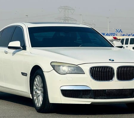 BMW 740i 2010, photo 4 of 4