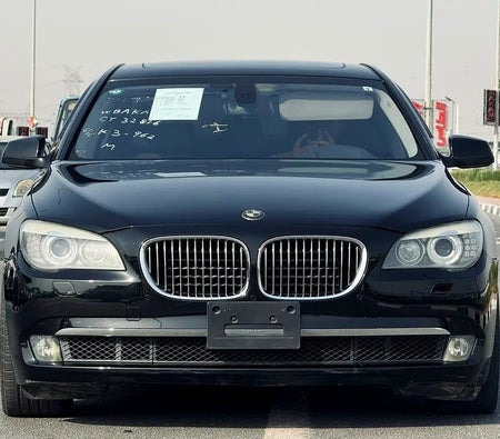 BMW 750i 2010, photo 3 of 4
