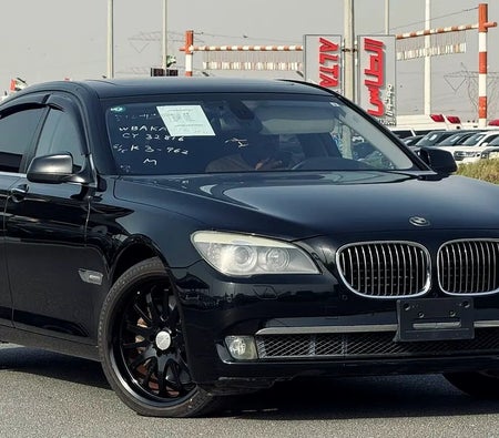 BMW 750i 2010, photo 1 of 4