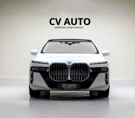 BMW M760i xDrive 2023, photo 2 of 4