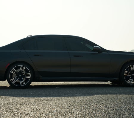 Noir mat BMW 740i 2023